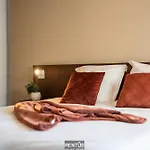 T'uzetje - With Pool In * أوستدوينكيرك
