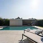 T'uzetje - With Pool In * أوستدوينكيرك