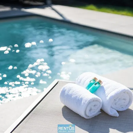 T'uzetje - With Pool In Oostduinkerke