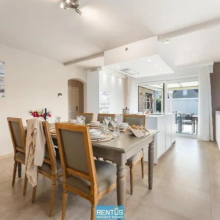 T'uzetje - With Pool In Villa Oostduinkerke